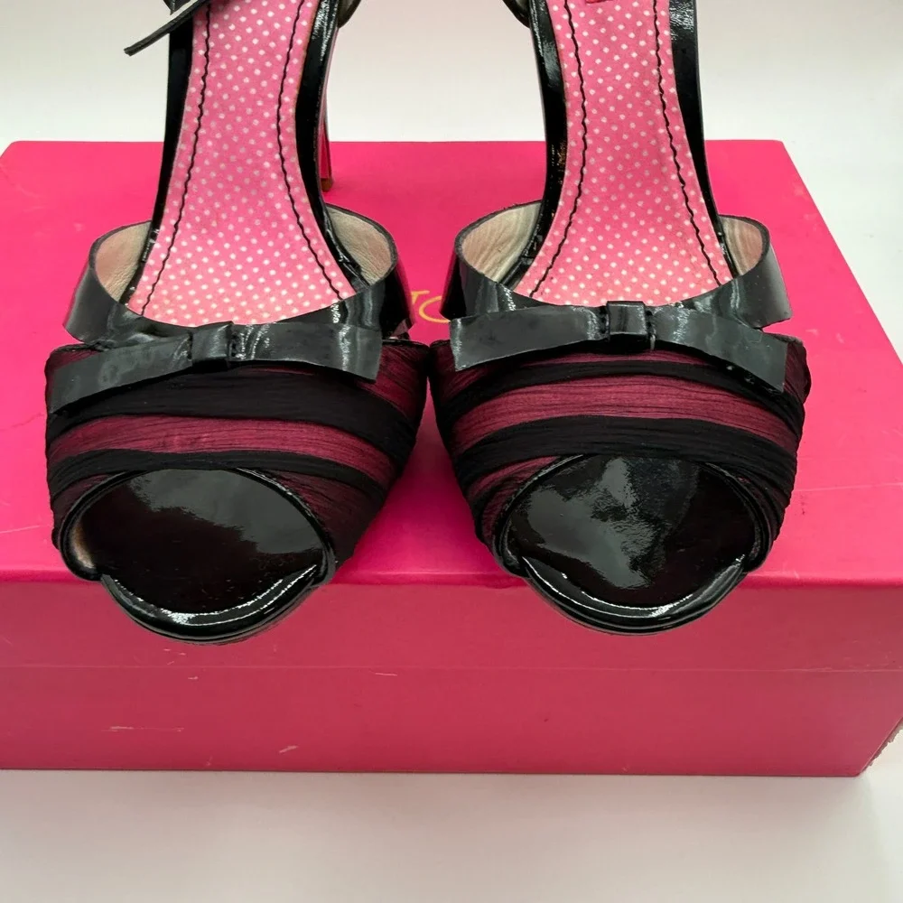 Betsey Johnson Gail Heels Women 9 Black Pink Patent Chiffon Pinup Y2K Pumps